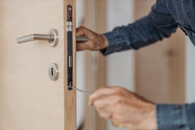Door Handle Repair - Door Installation And Repair Soldotna, Alaska
